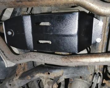 Захист двигуна Porsche Cayenne I (2002-2010) /V: всі/ на диференціал - 2.0 мм. 101461 фото