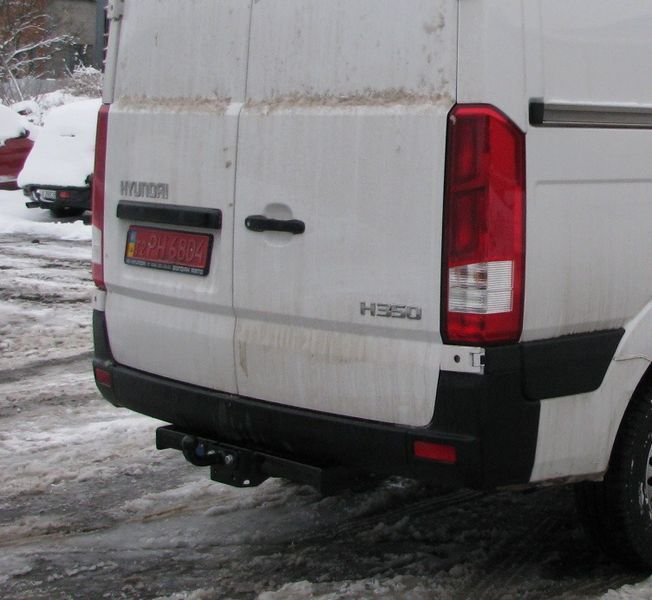 Фаркоп на HYUNDAI H350 2014-- 100506 фото