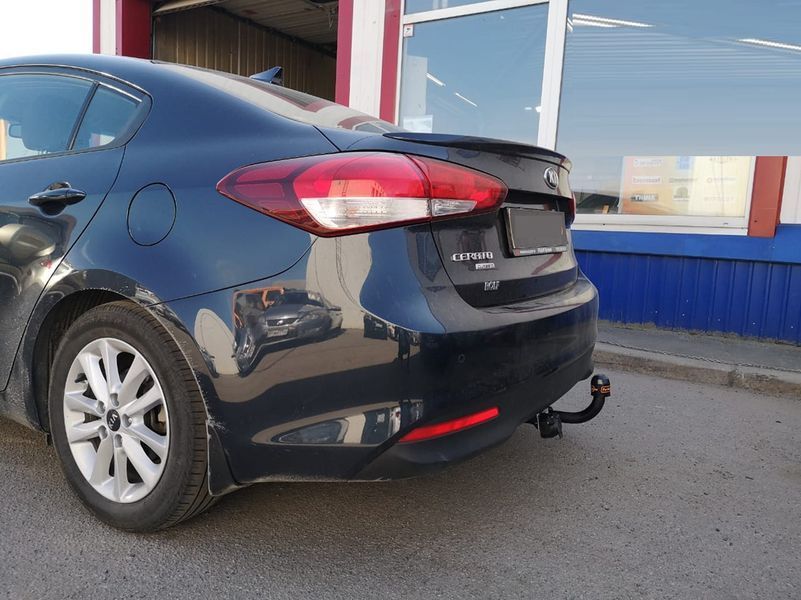 Фаркоп на KIA FORTE 2014-2018 100606 фото
