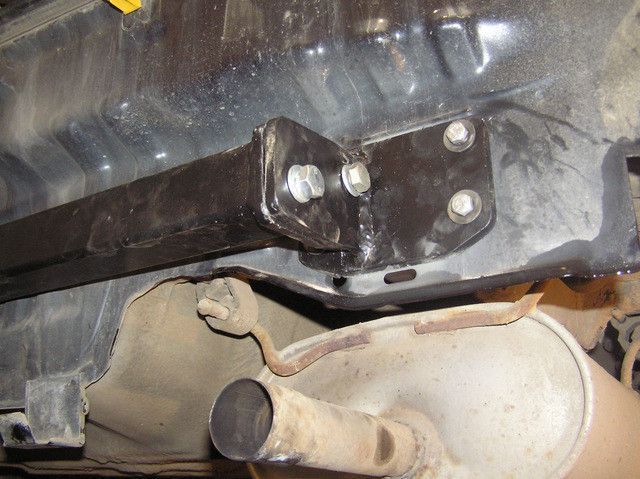Фаркоп на NISSAN ALMERA 2006-2010 100859 фото