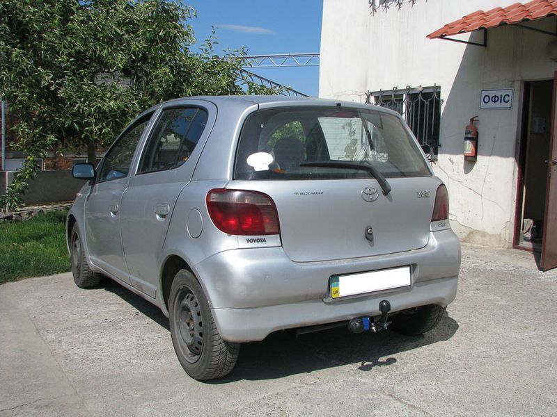 Фаркоп на TOYOTA YARIS 1999-2005 101309 фото