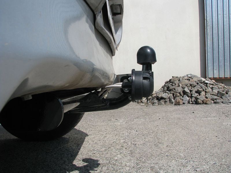 Фаркоп на TOYOTA YARIS 1999-2005 101309 фото