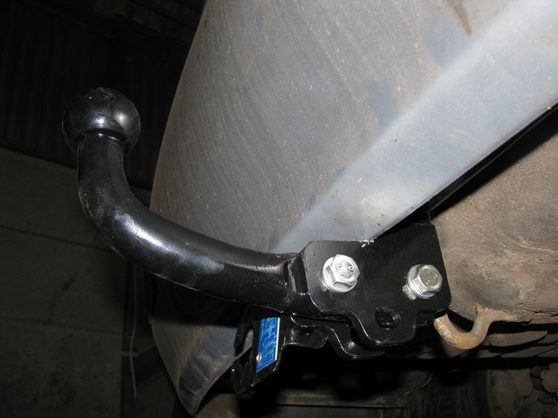 Фаркоп на MITSUBISHI LANCER 2003-2009 100810 фото