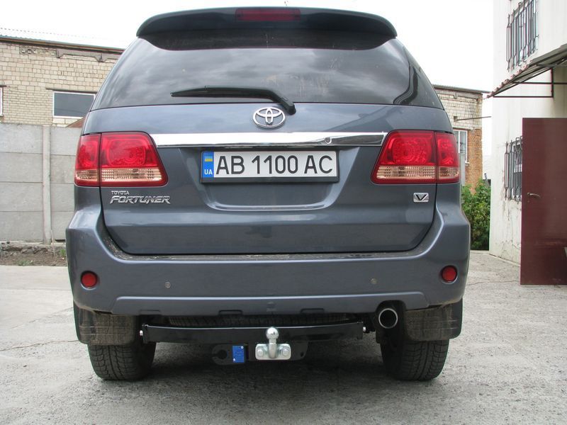 Фаркоп на TOYOTA FORTUNER 2005-2013 101261 фото