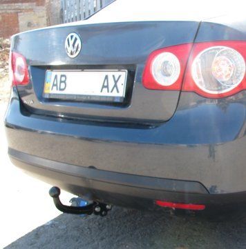 Фаркоп на VOLKSWAGEN JETTA 2005-2011 101413 фото