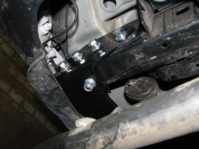 Фаркоп на MITSUBISHI PAJERO SPORT 2009-2015-2019 100813 фото