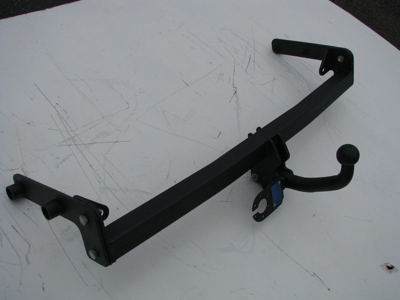 Фаркоп на NISSAN NOTE 2006-2013 100848 фото