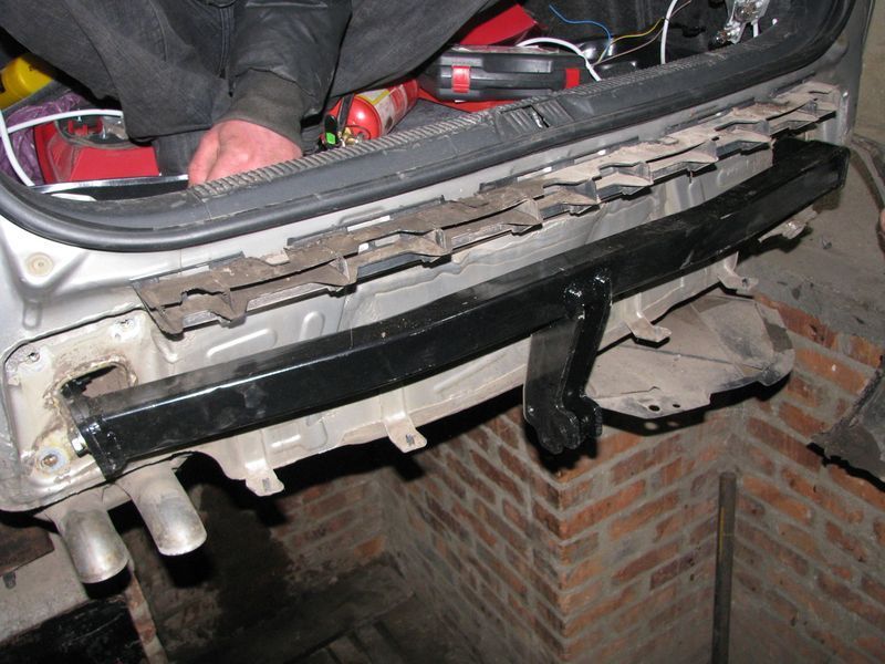 Фаркоп на SKODA OCTAVIA 2004-2013 101148 фото