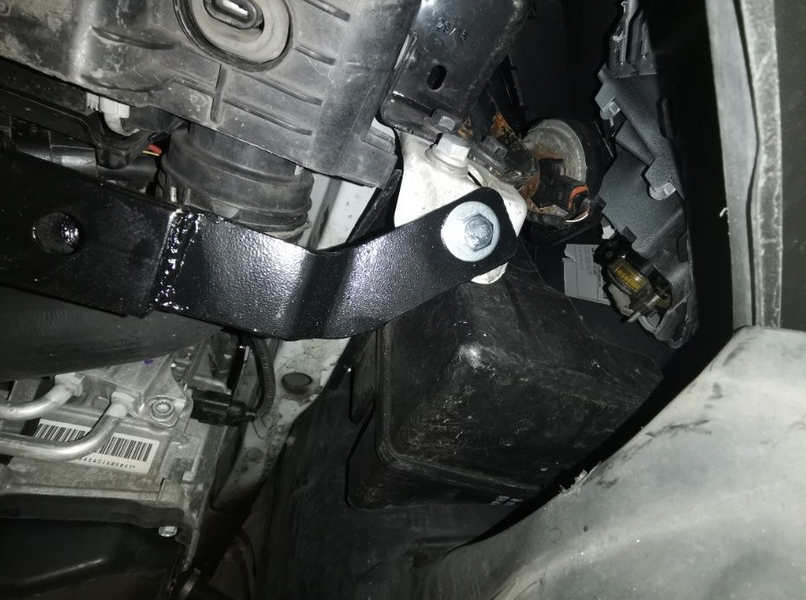 Захист двигуна Volkswagen Tiguan I (2007-2017) /V: всі/ на двигун і КПП - 2.0 мм. 101968 фото