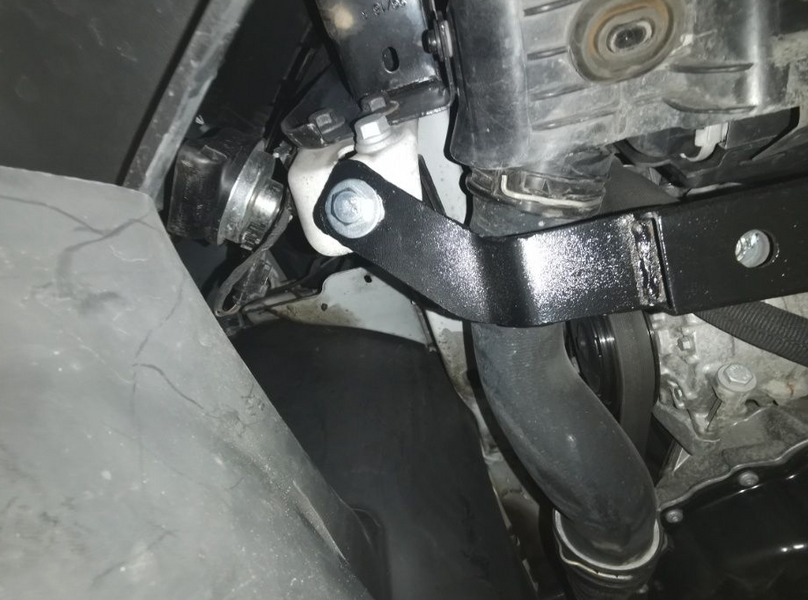 Захист двигуна Volkswagen Tiguan I (2007-2017) /V: всі/ на двигун і КПП - 2.0 мм. 101968 фото