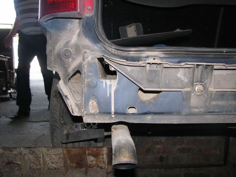 Фаркоп на FORD FOCUS 1998-2005 100369 фото