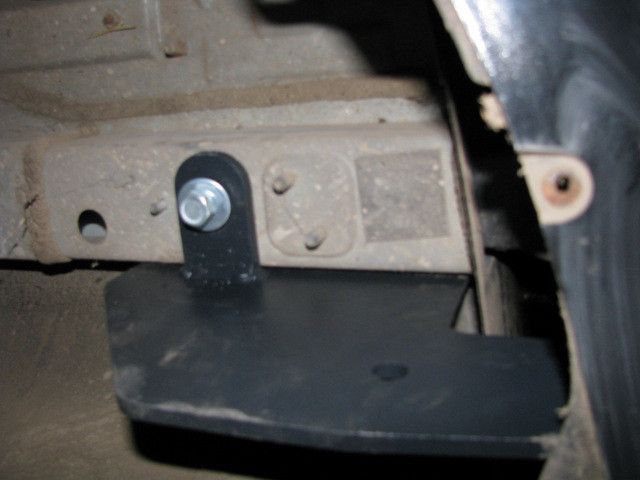Фаркоп на HYUNDAI SONATA 2005-2010 100520 фото