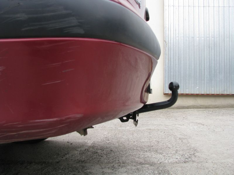 Фаркоп на RENAULT MEGANE 1996-2003 101074 фото
