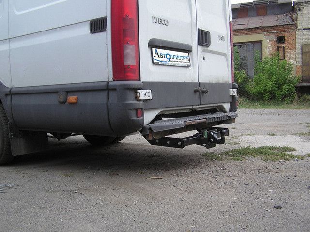 Фаркоп на IVECO DAILY 2006-2014 100549 фото