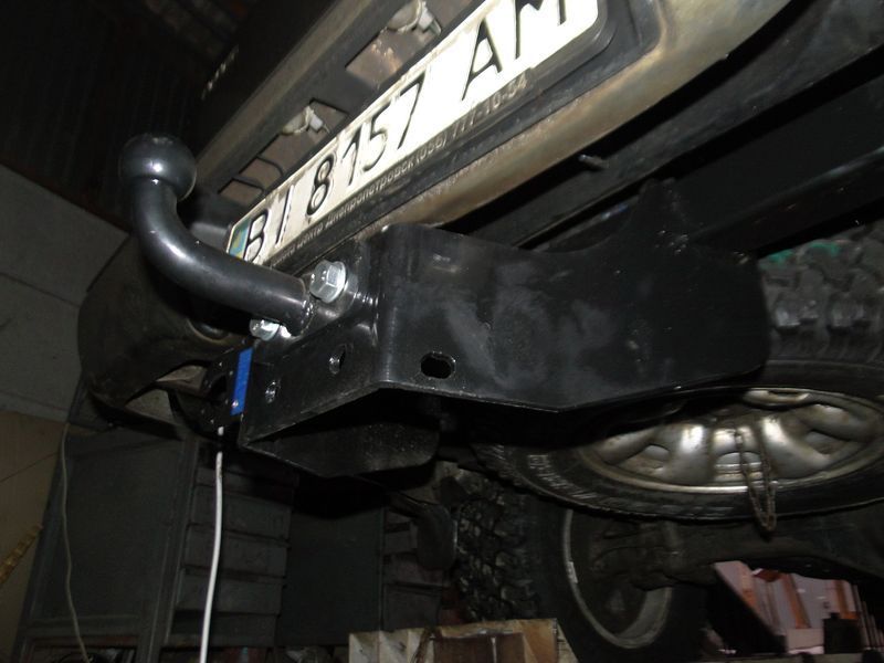 Фаркоп на TOYOTA HILUX 2004-,2015- 101277 фото