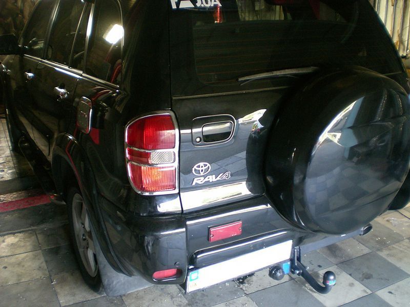 Фаркоп на TOYOTA RAV4 2000-2006 101228 фото