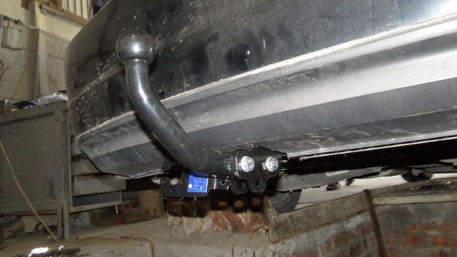 Фаркоп на VOLKSWAGEN PASSAT 2011-2015 101379 фото