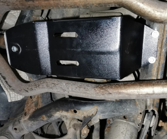 Захист двигуна Volkswagen Touareg II (2010-2018) /V: всі/ на диференціал - 2.0 мм. 101975 фото