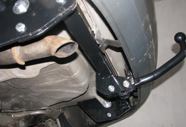 Фаркоп на VOLVO V50 2004-2012 101430 фото