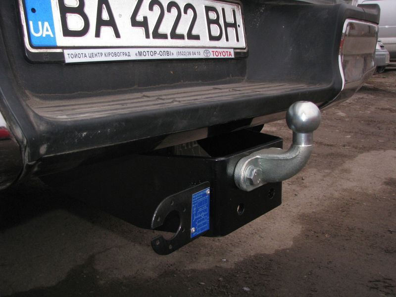 Фаркоп на TOYOTA HILUX 2004-,2015- 101280 фото