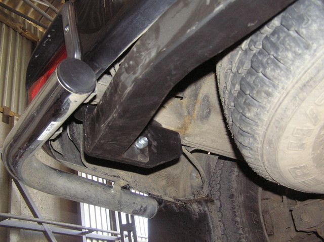 Фаркоп на MITSUBISHI PAJERO SPORT 1998-2009 100781 фото