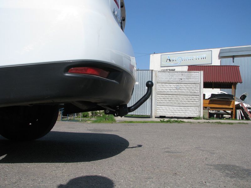Фаркоп на NISSAN ALMERA 2012-- 100883 фото