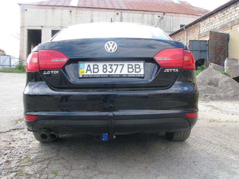 Фаркоп на VOLKSWAGEN JETTA 2010-2017 101383 фото