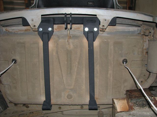 Фаркоп на MAZDA MPV 1999-2006 100684 фото
