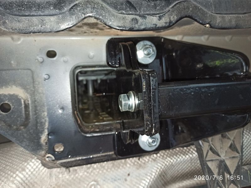 Фаркоп на MERCEDES-BENZ GLS-350 2013-2019 100735 фото