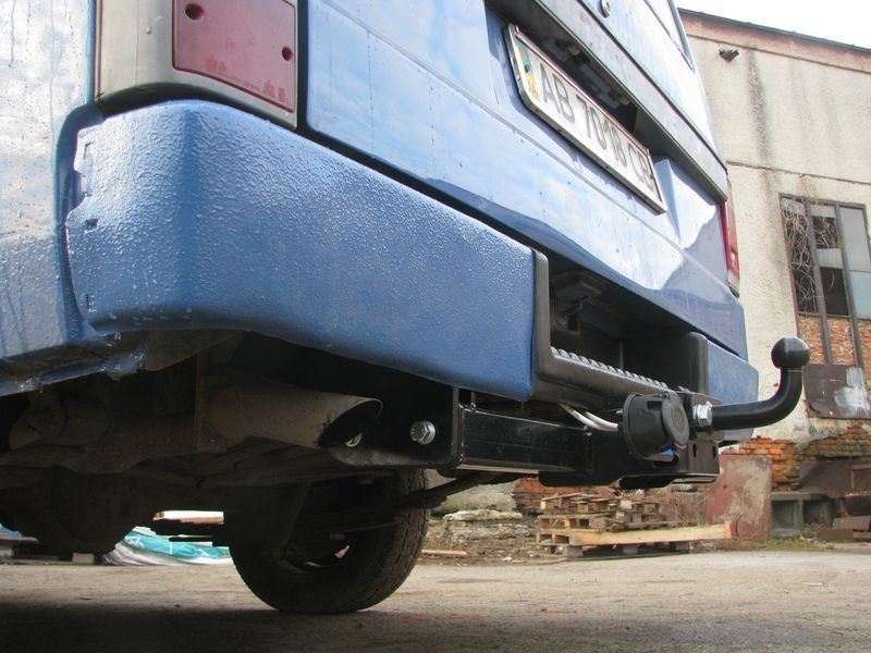 Фаркоп на MAZDA E 2200 1983-1999 100685 фото
