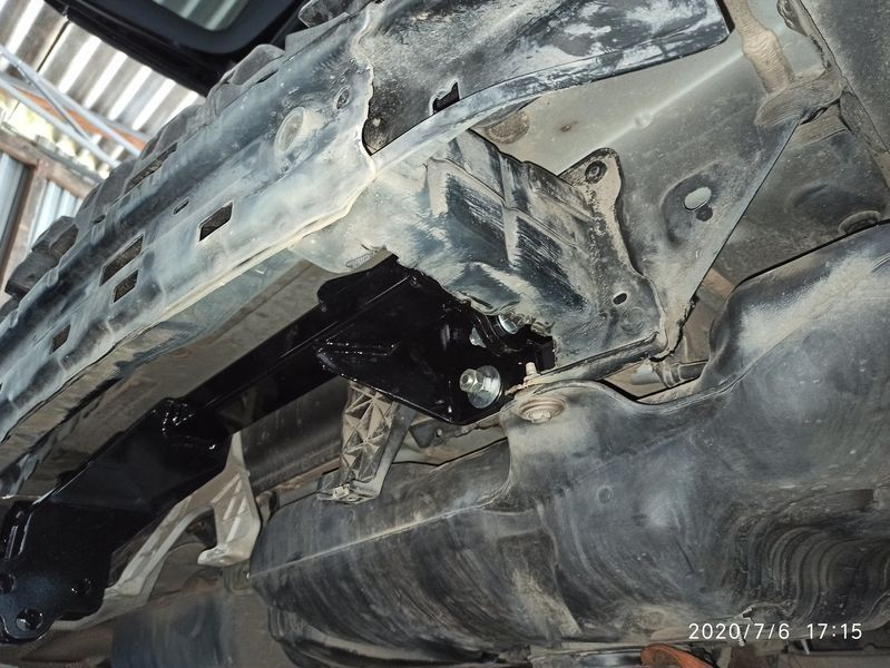 Фаркоп на MERCEDES-BENZ ML-350 2005-2014 100736 фото