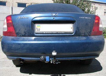 Фаркоп на DAEWOO NUBIRA 1997-2002 100290 фото