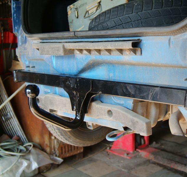 Фаркоп на FORD FIESTA 2002-2008 100343 фото