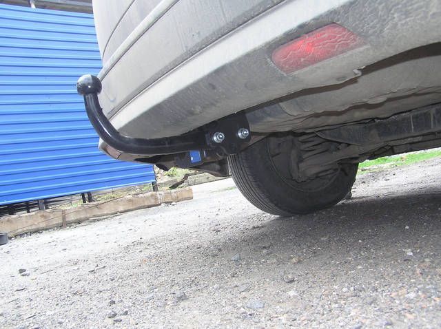 Фаркоп на FORD FOCUS 2005-2011 100394 фото