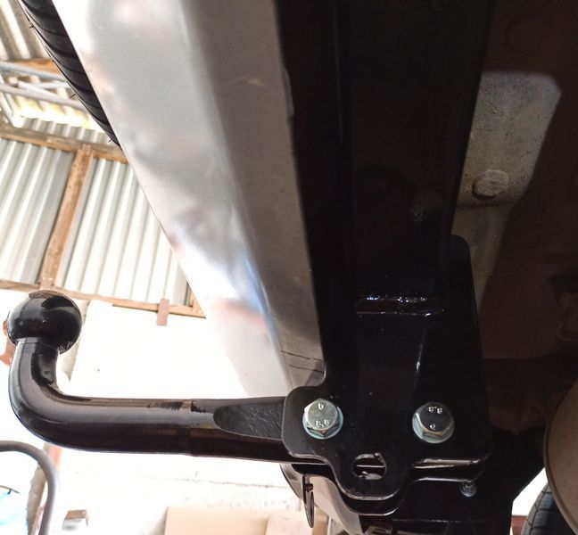 Фаркоп на MITSUBISHI PAJERO 1998-2007 100794 фото