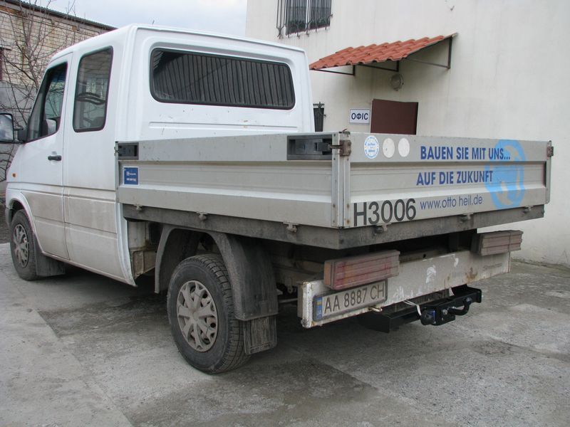 Фаркоп на MERCEDES-BENZ SPRINTER 1995-2006 100744 фото