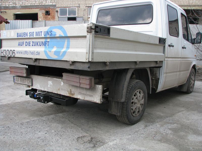 Фаркоп на MERCEDES-BENZ SPRINTER 1995-2006 100744 фото