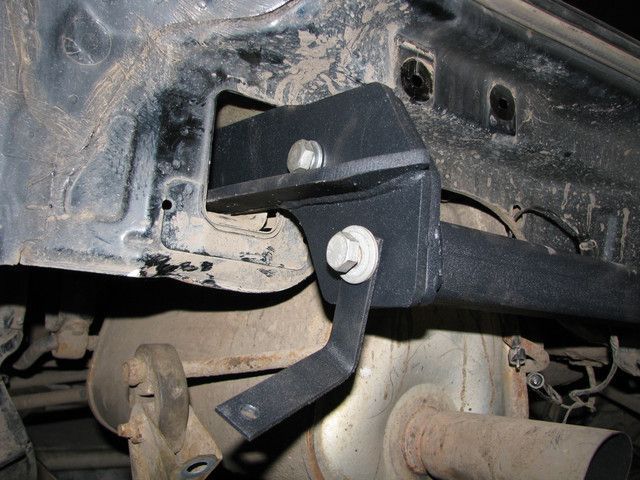 Фаркоп на SUBARU FORESTER 1999-2008 101195 фото