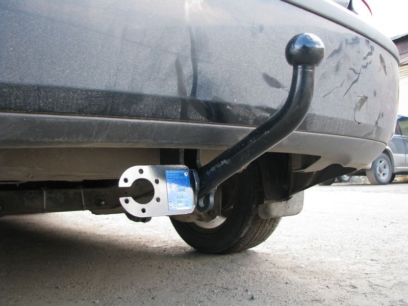 Фаркоп на FORD FOCUS 2005-2018 100395 фото
