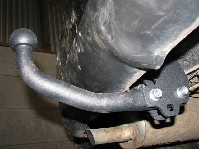 Фаркоп на SUBARU FORESTER 1999-2008 101196 фото