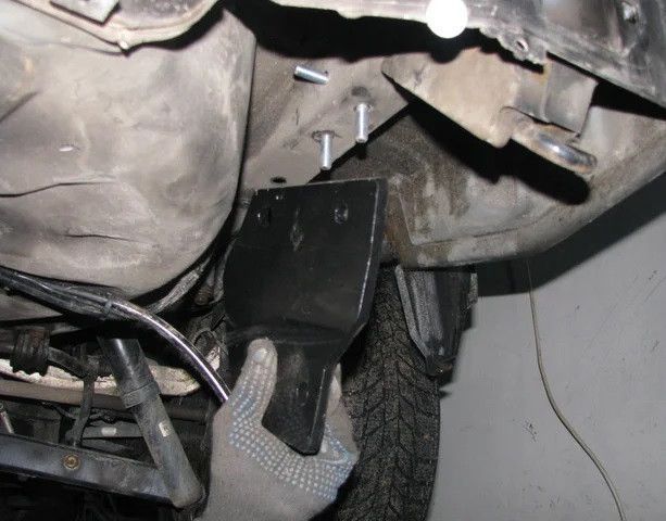 Фаркоп на NISSAN X-TRAIL 2007-2014 100852 фото