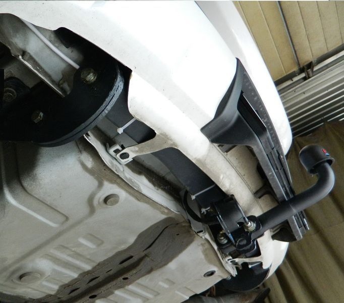 Фаркоп на TOYOTA RAV4 2006-2013 101302 фото