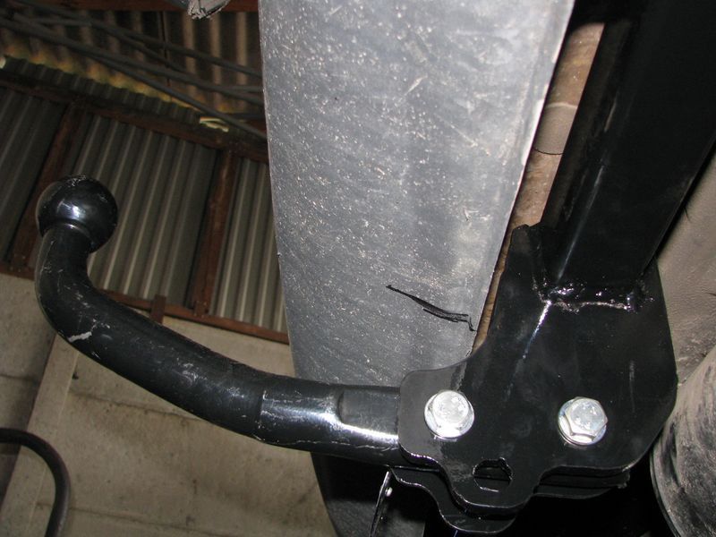 Фаркоп на LAND ROVER FREELANDER 1997-2006 100653 фото