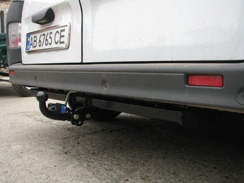 Фаркоп на RENAULT TRAFIC 2001-2014 101104 фото