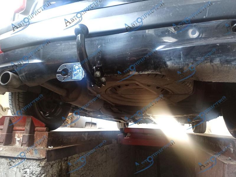 Фаркоп на PEUGEOT 206+ 2009-2013 101004 фото