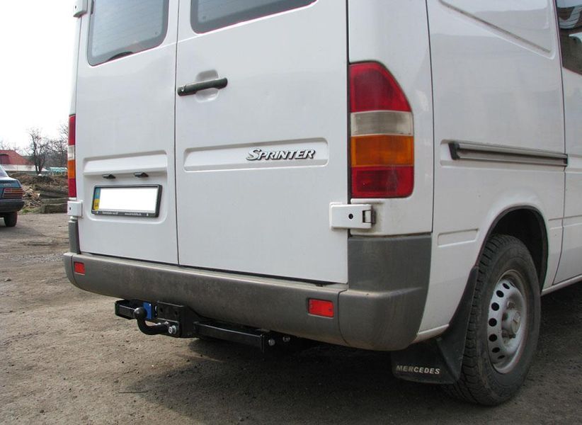 Фаркоп на MERCEDES-BENZ SPRINTER 1995-2006 100754 фото