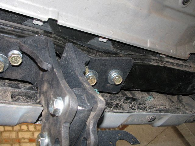 Фаркоп на NISSAN PATHFINDER 2005-2010 100905 фото